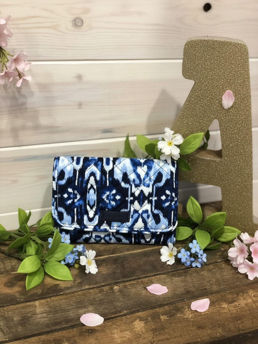 VERA BRADLEY RFID COMPACT WALLET LKAT ISLAND