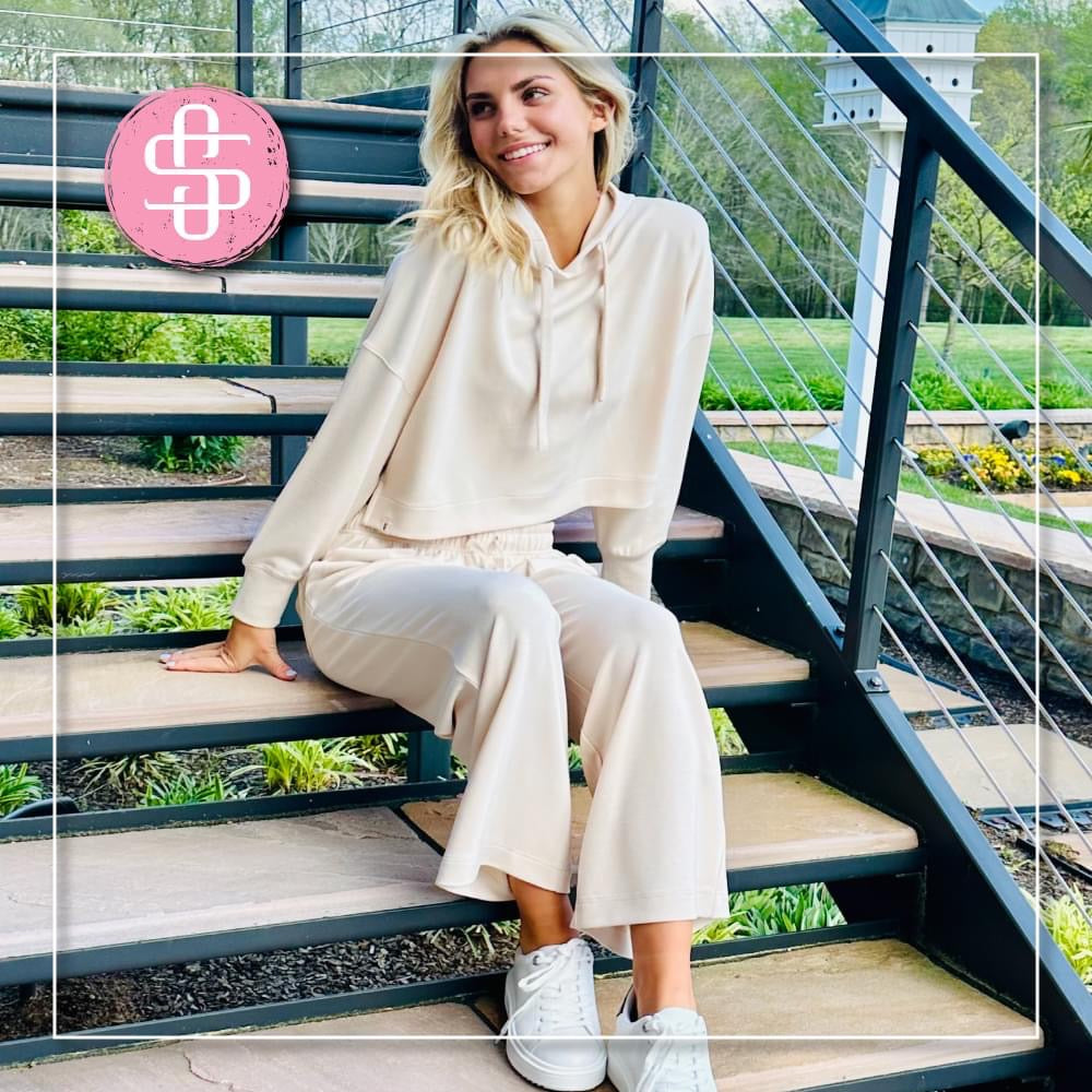 SIMPLY SOUTHERN CROPPED HOODIE CREAM