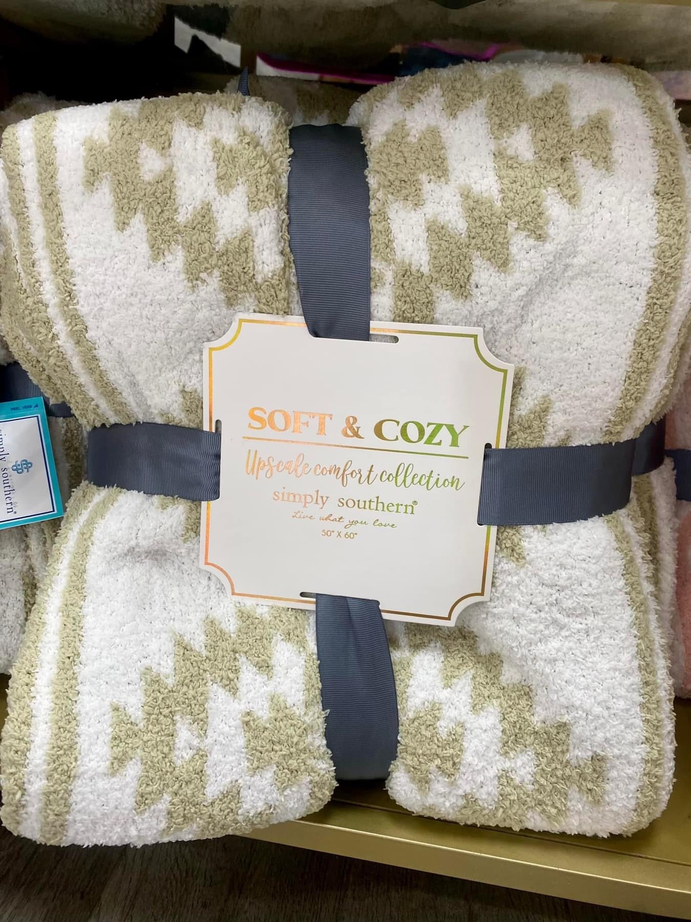 SIMPLY SOUTHERN SOFT & COZY BLANKET TAN