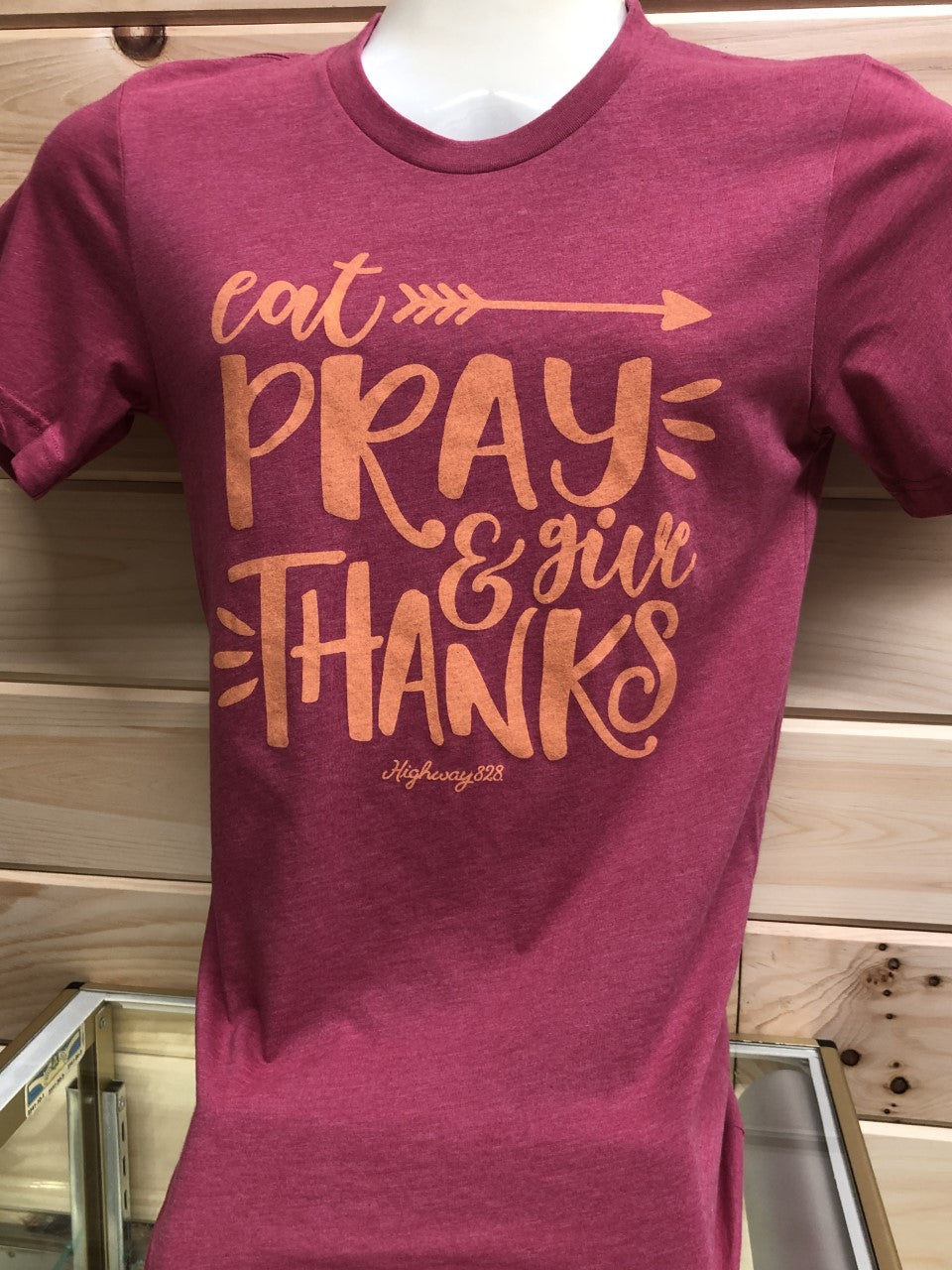 FALL-SHORT SLEEVE EAT SLEEP AND GIVE THANKS