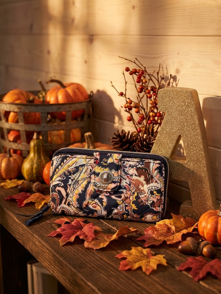 VERA BRADLEY RFID TURNLOCK WALLET TANGIER PAISLEY