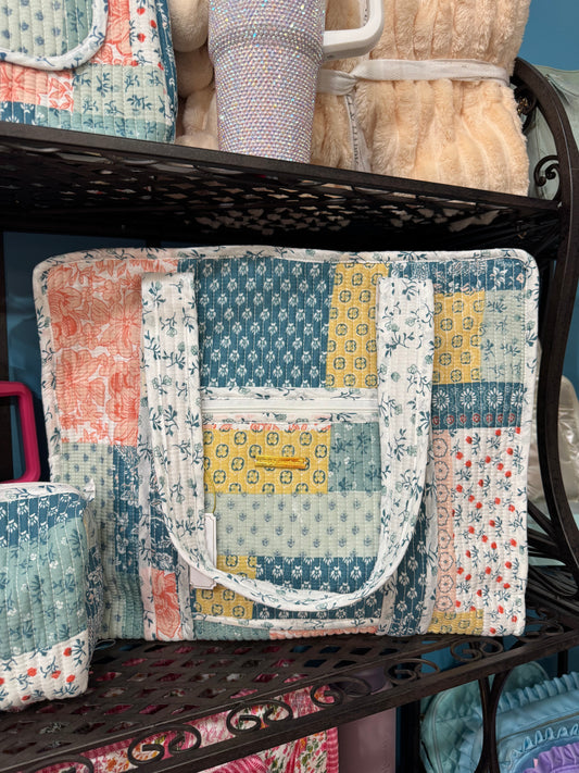 Simply Southern Quilted Tote Quilt